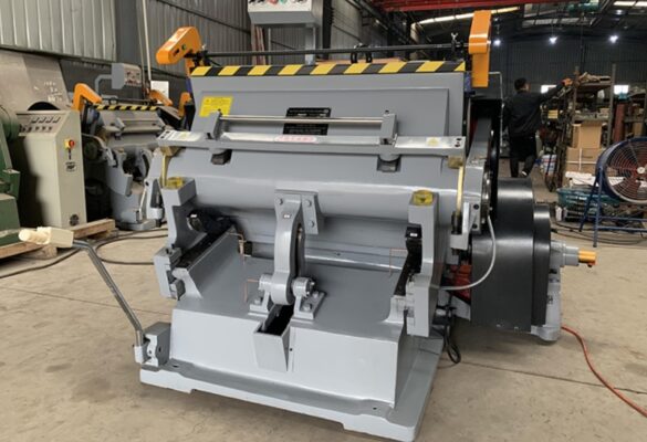 Máy bế giấy là gì? Phân loại máy bế giấy trong sản xuất hiện nay