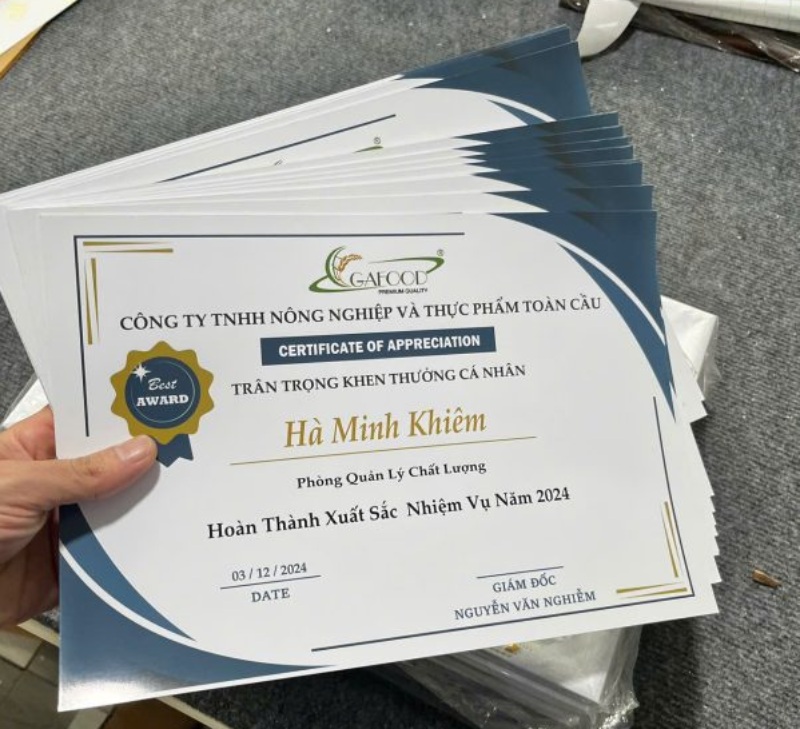 Tại sao chọn đúng chất liệu giấy in bằng khen lại quan trọng?