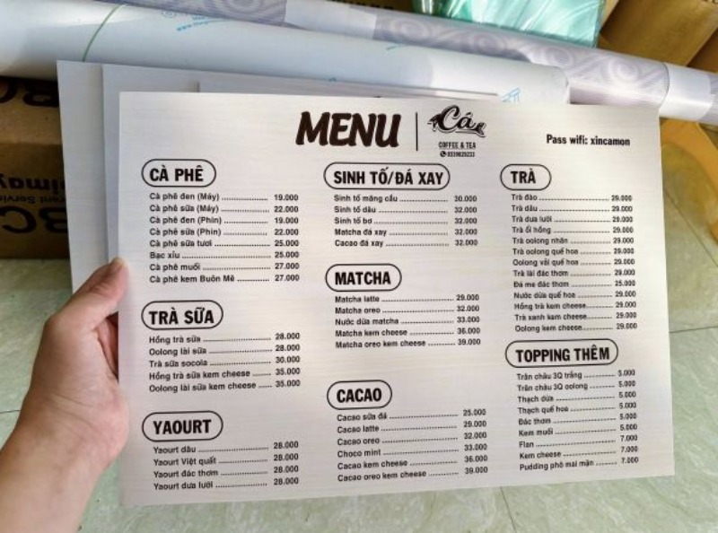 Chất liệu in menu cầm tay